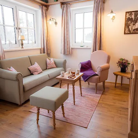 Near Grundlsee 펜션 *